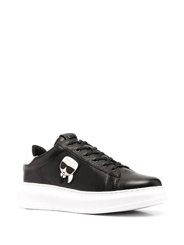 Karl Lagerfeld
low-top logo sneakers